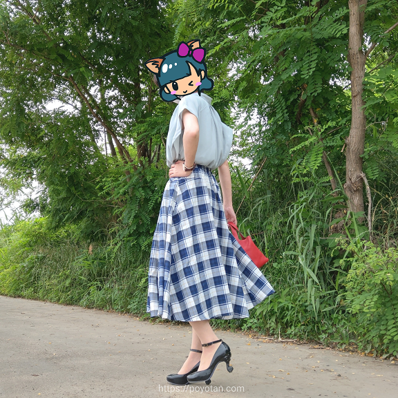 エディストクローゼットのブラウスとスカート