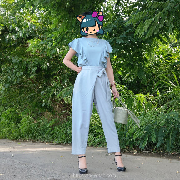 エディストクローゼットのブラウスとパンツ