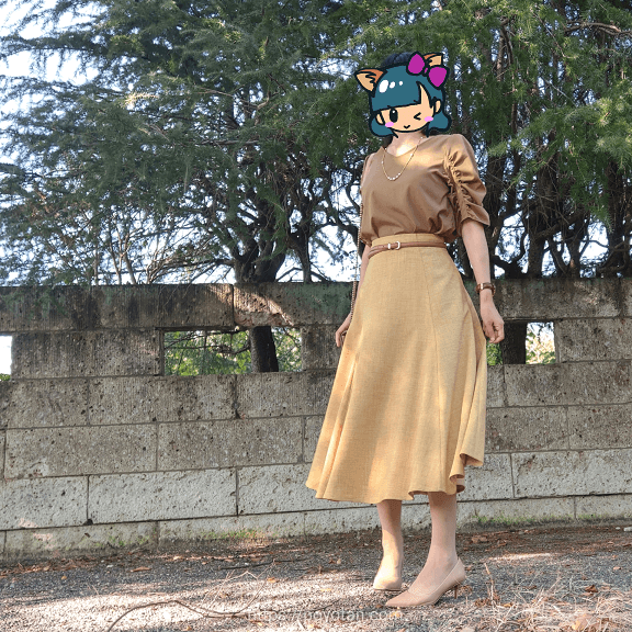 エディストクローゼットのブラウスとパンツ