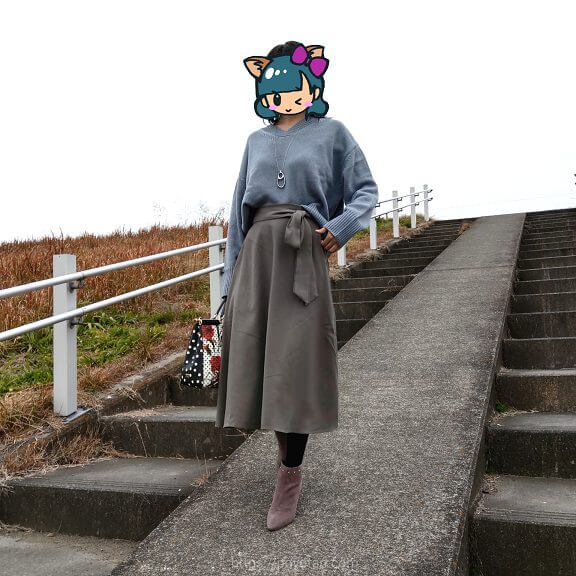 エディストクローゼット（EDIST. CLOSET）のニットとスカート