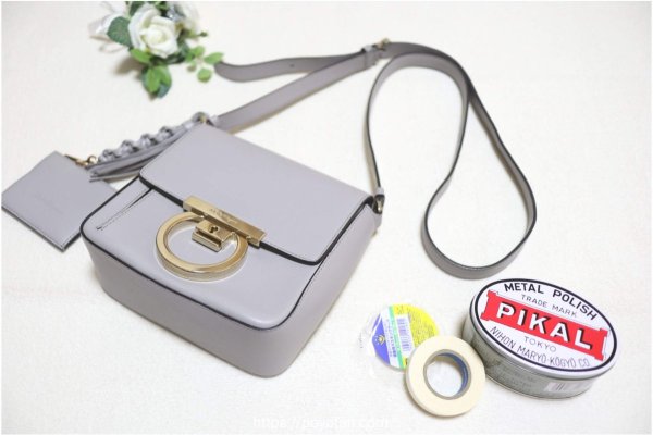 ラクサスXのバッグ