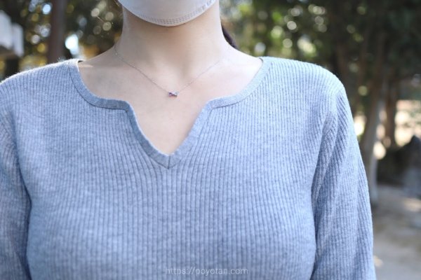 スパークルボックス(SparkleBox)：K18ホワイトゴールドアメジスト・ブルートパーズリボンペンダント