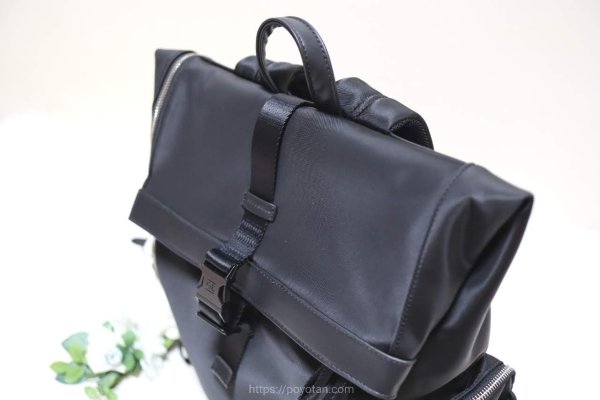 ガストンルーガ(GASTON LUGA)のRESENÄR（レセナール）