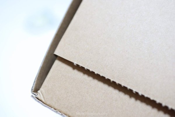 ガストンルーガ(GASTON LUGA)のRESENÄR（レセナール）の箱