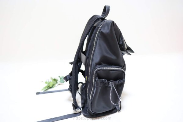 ガストンルーガ(GASTON LUGA)のRESENÄR（レセナール）