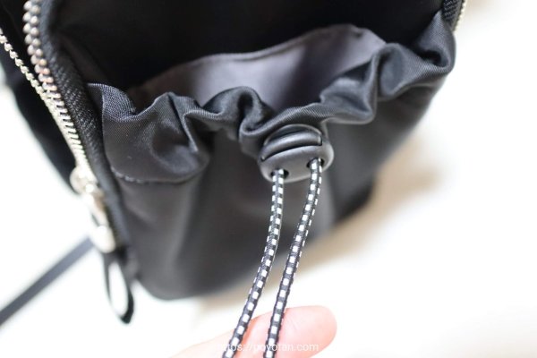 ガストンルーガ(GASTON LUGA)のRESENÄR（レセナール）