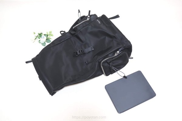 ガストンルーガ(GASTON LUGA)のRESENÄR（レセナール）