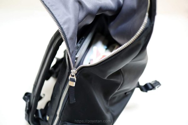 ガストンルーガ(GASTON LUGA)のRESENÄR（レセナール）