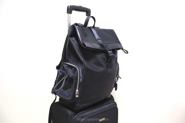 ガストンルーガ(GASTON LUGA)のRESENÄR（レセナール）