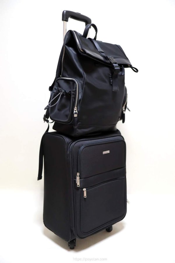 ガストンルーガ(GASTON LUGA)のRESENÄR（レセナール）