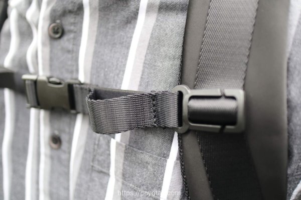 ガストンルーガ(GASTON LUGA)のRESENÄR（レセナール）のコーデ