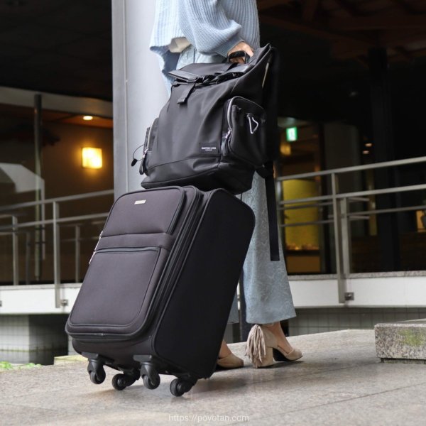 ガストンルーガ(GASTON LUGA)のRESENÄR（レセナール）のコーデ