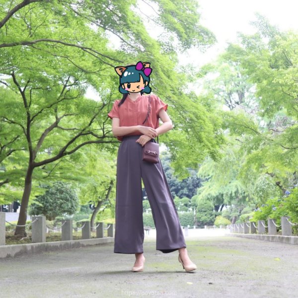 エディストクローゼットのブラウスとパンツ