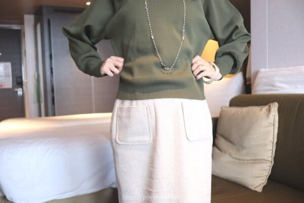 エディストクローゼットのニットとスカート